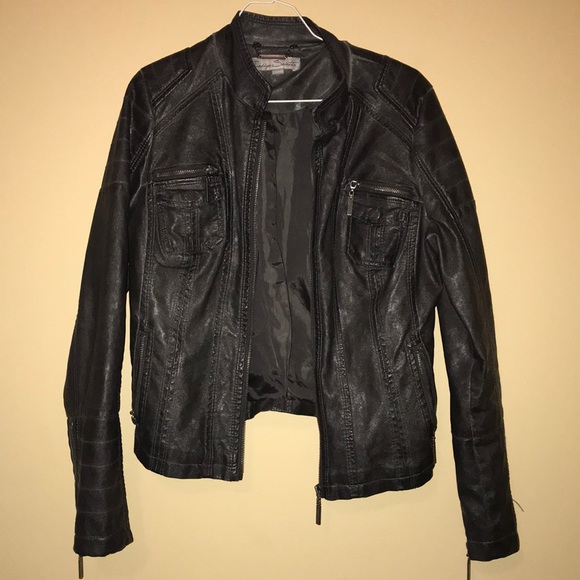 Leather Jacket - Picture 4 of 8